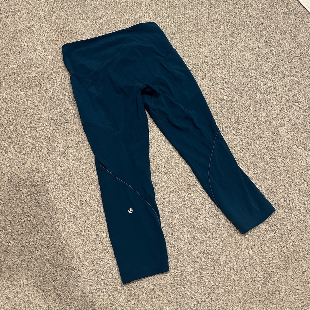 Lululemon Lead the Pack crop 23”